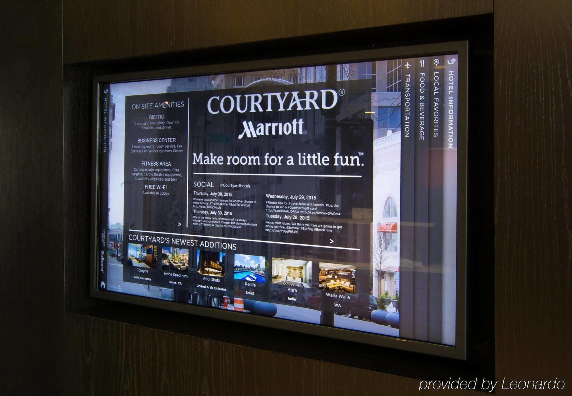 Courtyard Indianapolis Northwest Hotel Exterior photo